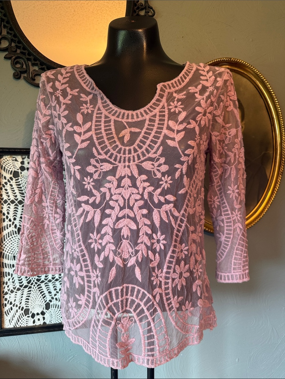 Adiva Pink Embroidered Lace Women's Top - Elegant Floral Design